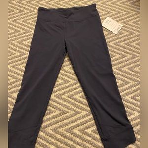 Athleta Girl On Pointe Cross Hem Capri Medium Violet XXL 16 Leggings Tights